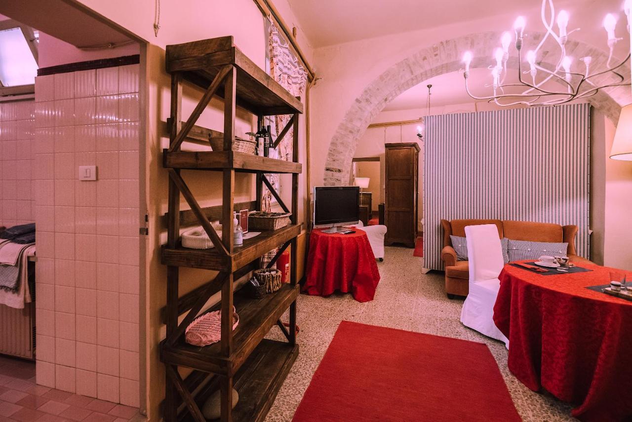 Palazzo Romani Adami Gasthof Fermo